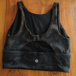 Top yoga Lululemon size 4